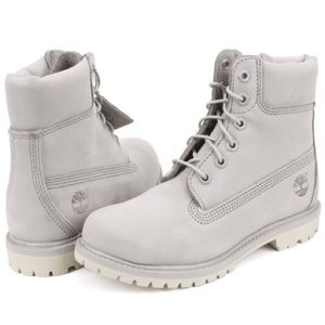 NWOT Rare Light Grey Timberland Boots